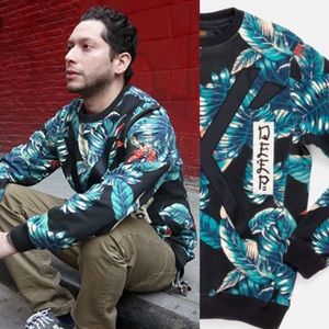 10.Deep Sweatshirt -  2013 Midnight Collection